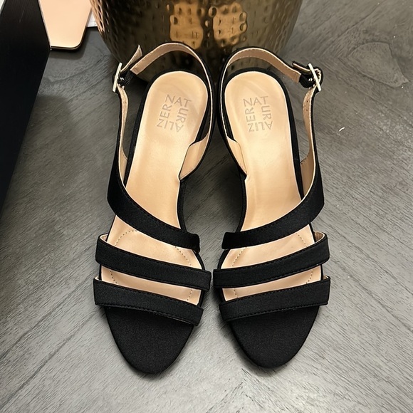 NATURALIZER Taimi Dress Sandals - Picture 4 of 9